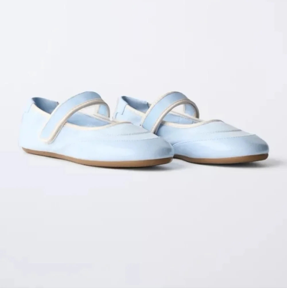 Zara Light Blue Girls' Mary Jane Sporty Ballet Flats with Cream Trim Sz-2.5